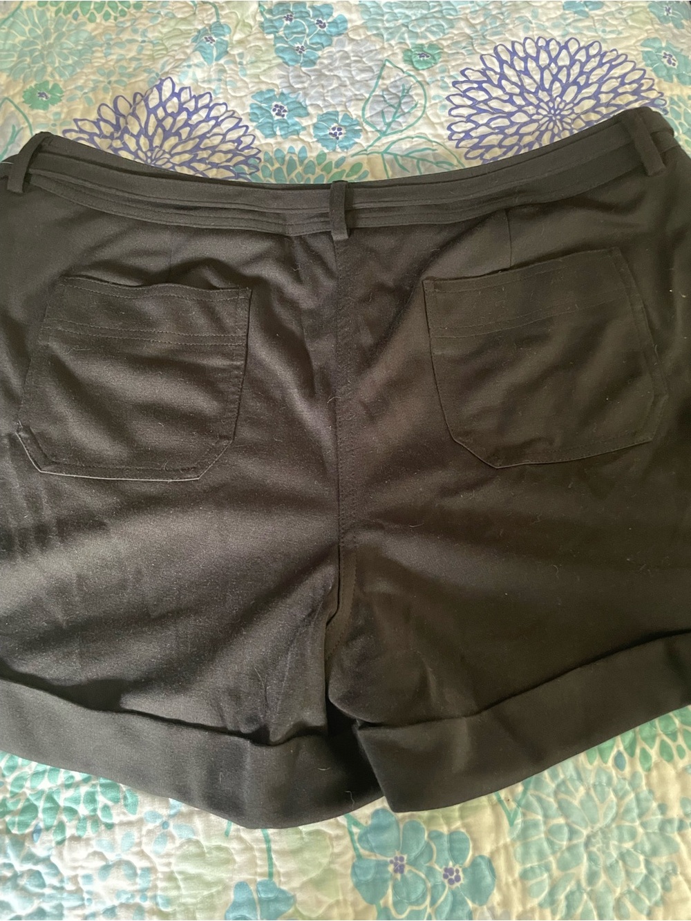 Jennifer Lopez Black Dress Shorts with Belt, NWT - Picture 6 of 9